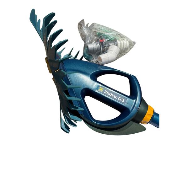 Zodiac Baracuda G3 suction-side automatic pool cleaner. It is designed to clean - Picture 4 of 8